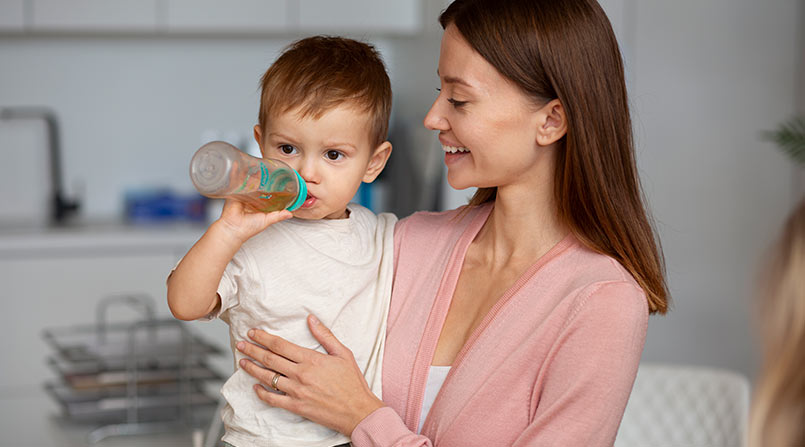 Cárie de Mamadeira – O Que É e Como Evitar