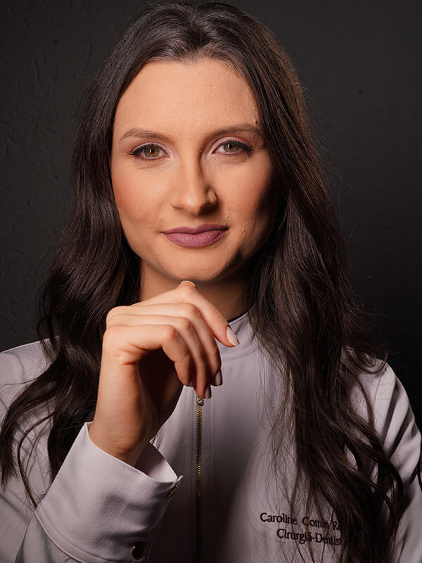 Dra. Caroline Comin Reolon